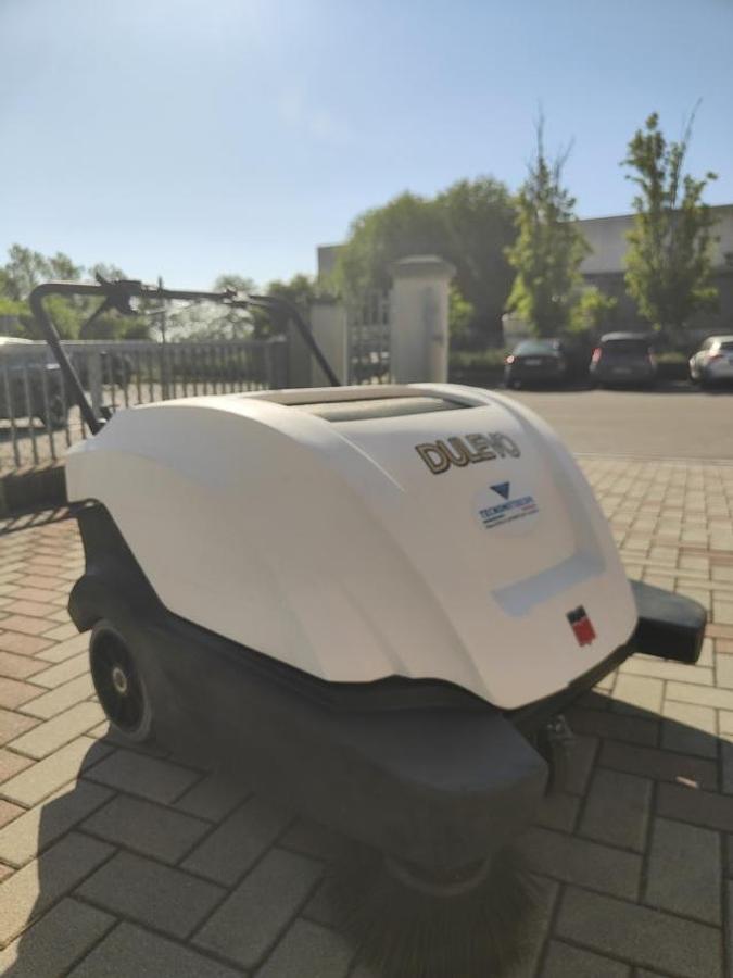 Refurbished 2017 DULEVO 74 WAVE SWEEPER REVISED