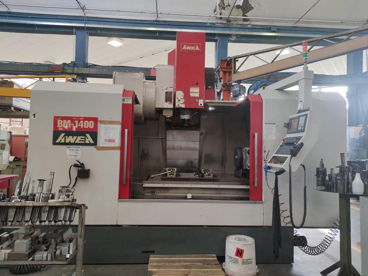 D'occasion Centre d'usinage AWEA BM-1400