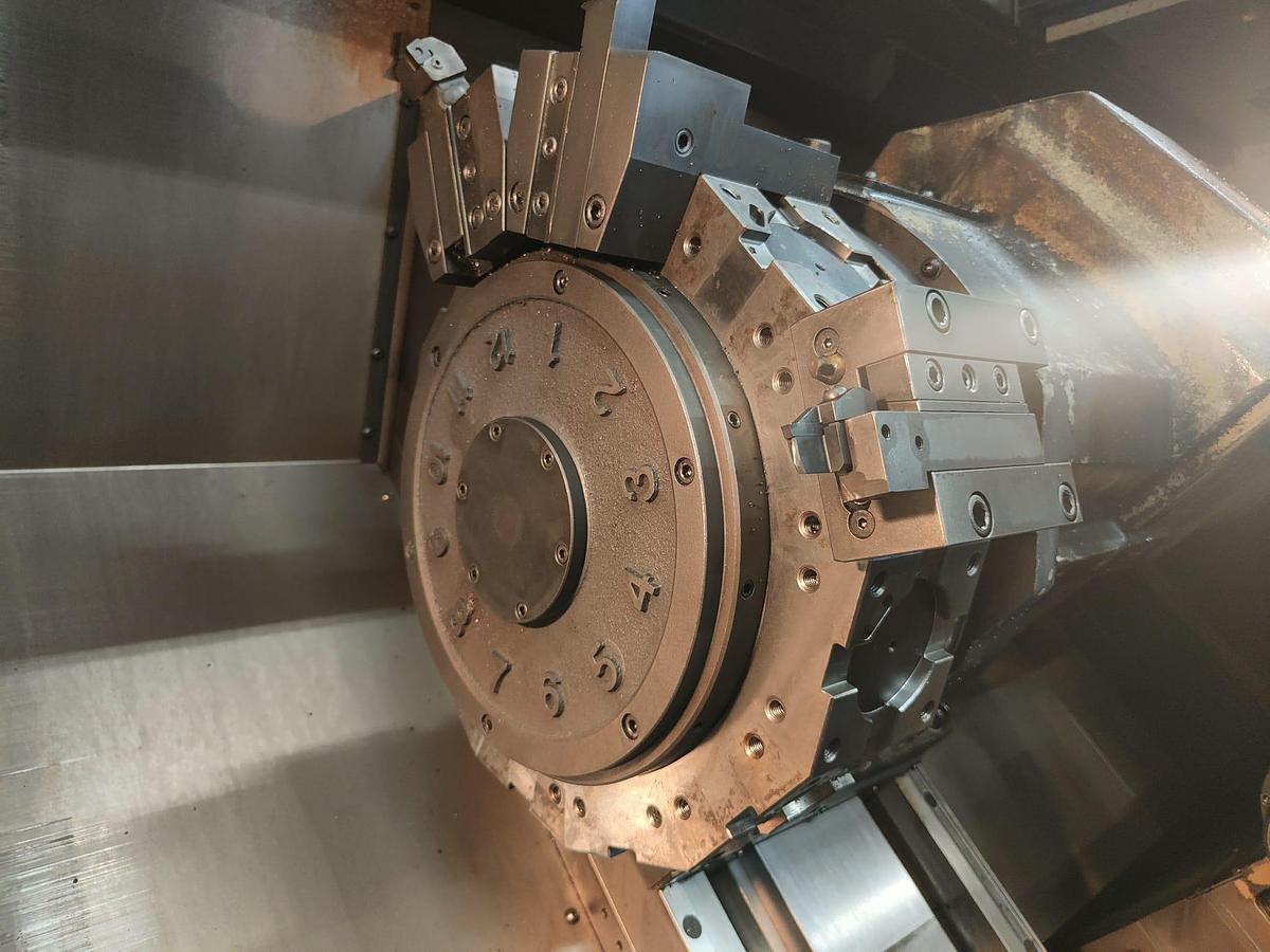 Used 2008 DOOSAN PUMA 400 MA LATHE