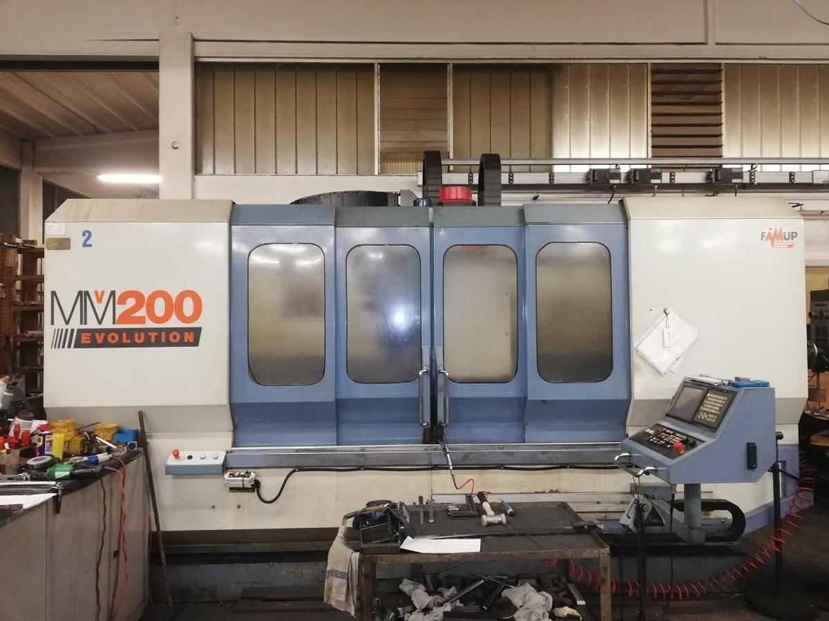 Usato 1998 CENTRO DI LAVORO A MONTANTE MOBILE FAMUP MMV 200 EVOLUTION