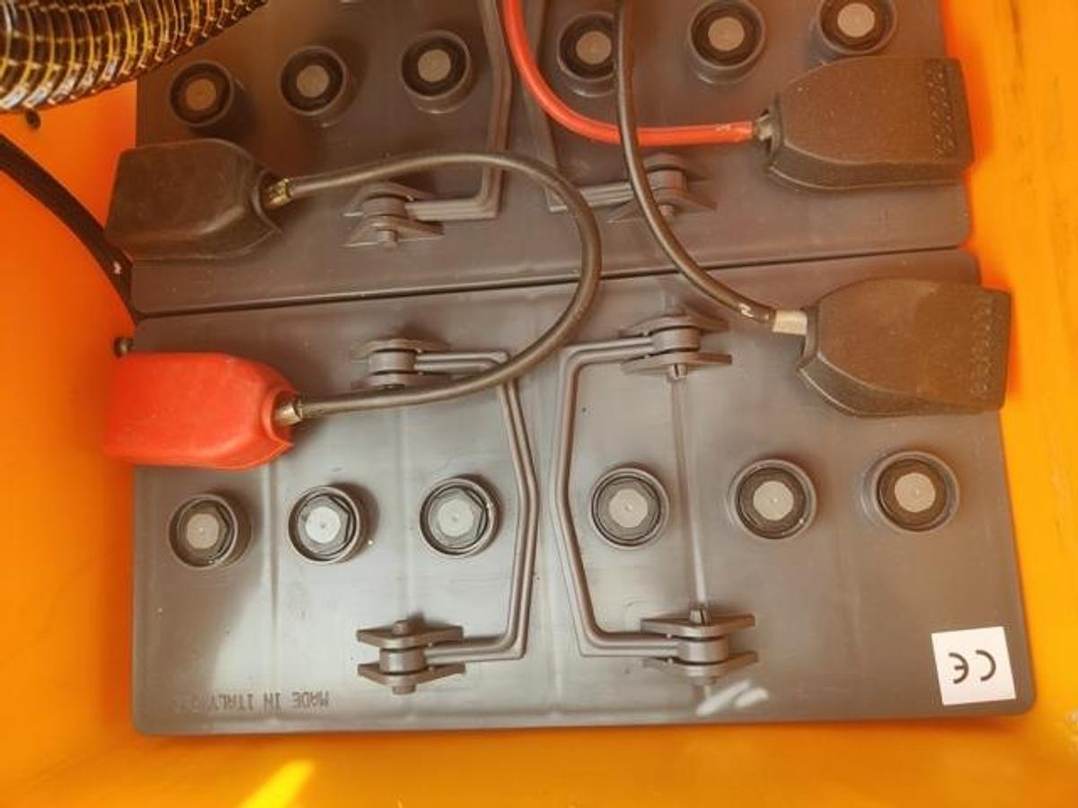 Refurbished 2014 FLOOR SCRUBBER REVIEWED RUBY 50