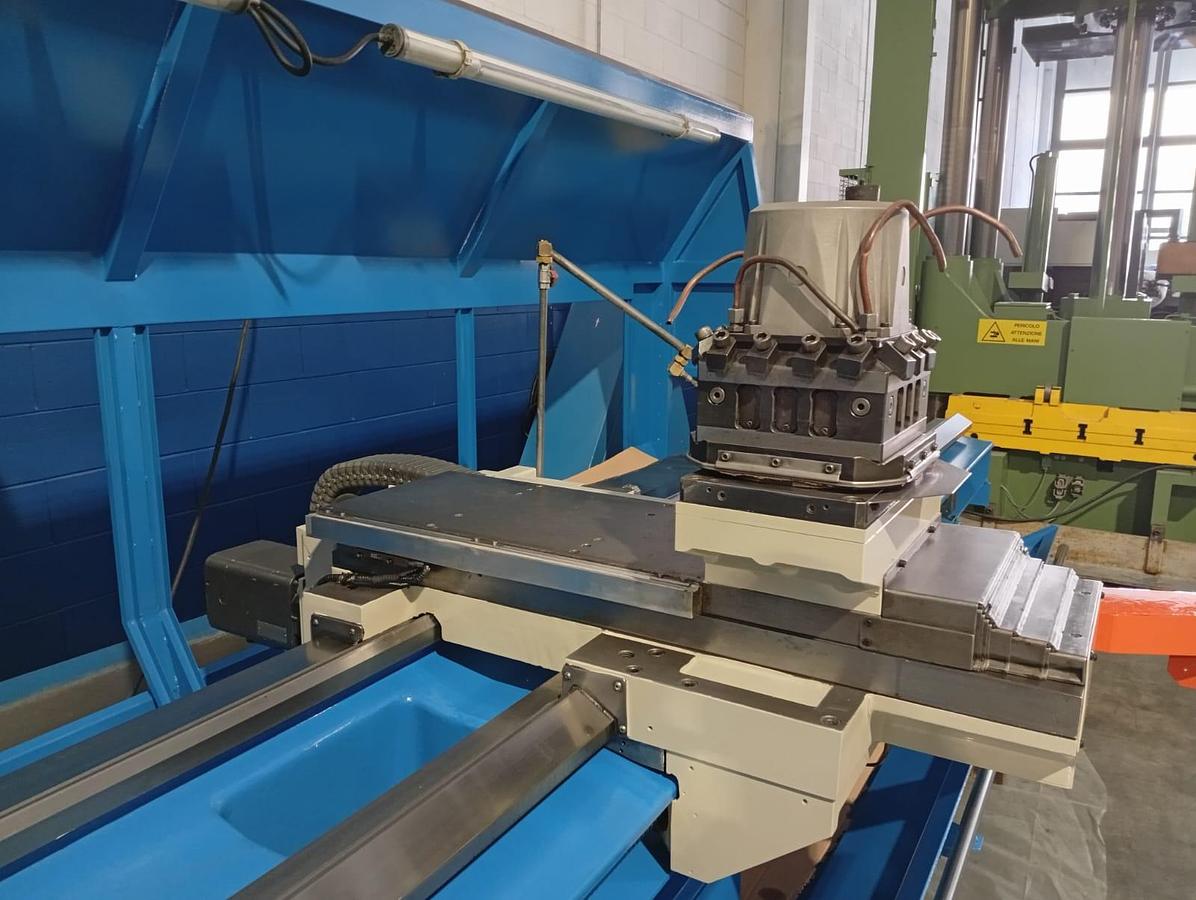 Used 2002 LATHE PARALLEL PBR mod.T35 SNCX3000