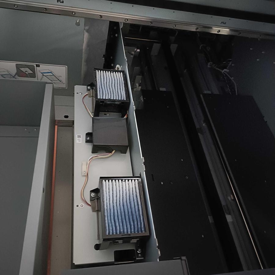 Used Epson SureColor SC-F3000 DTG Printer – Direct-to-Garment Textile Printing Machine