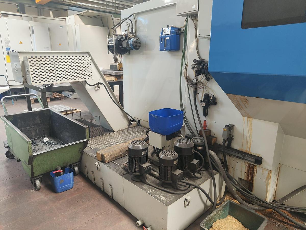Used 2001 VERTICAL PORTAL CENTER KONDIA model.HM2010