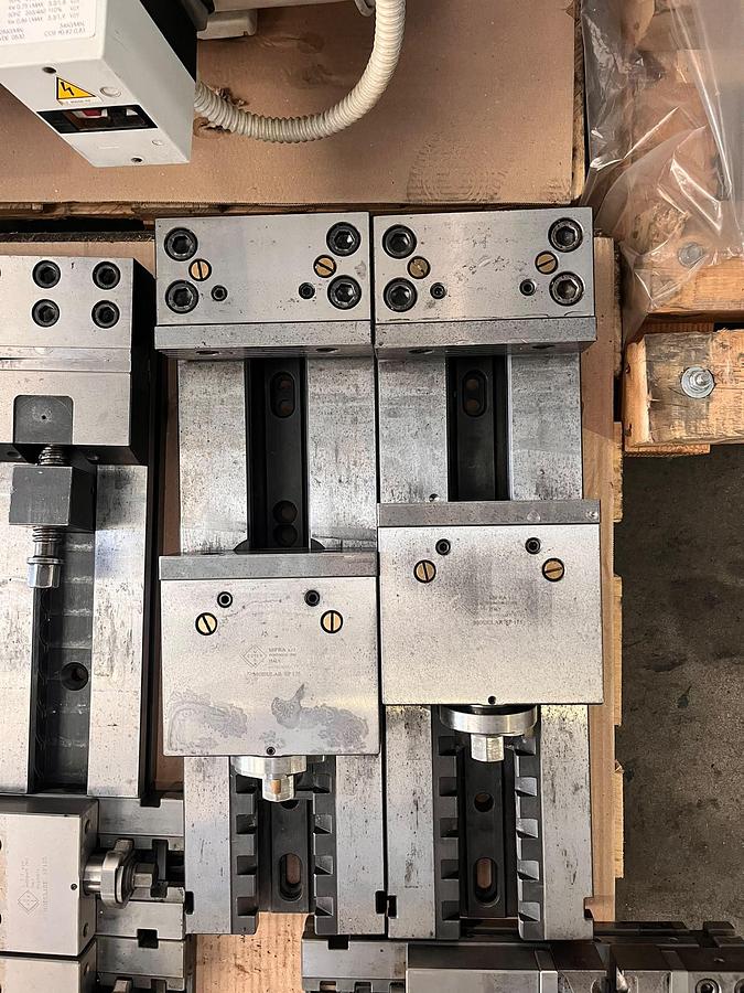 Used N.06 MODULAR COLLETS