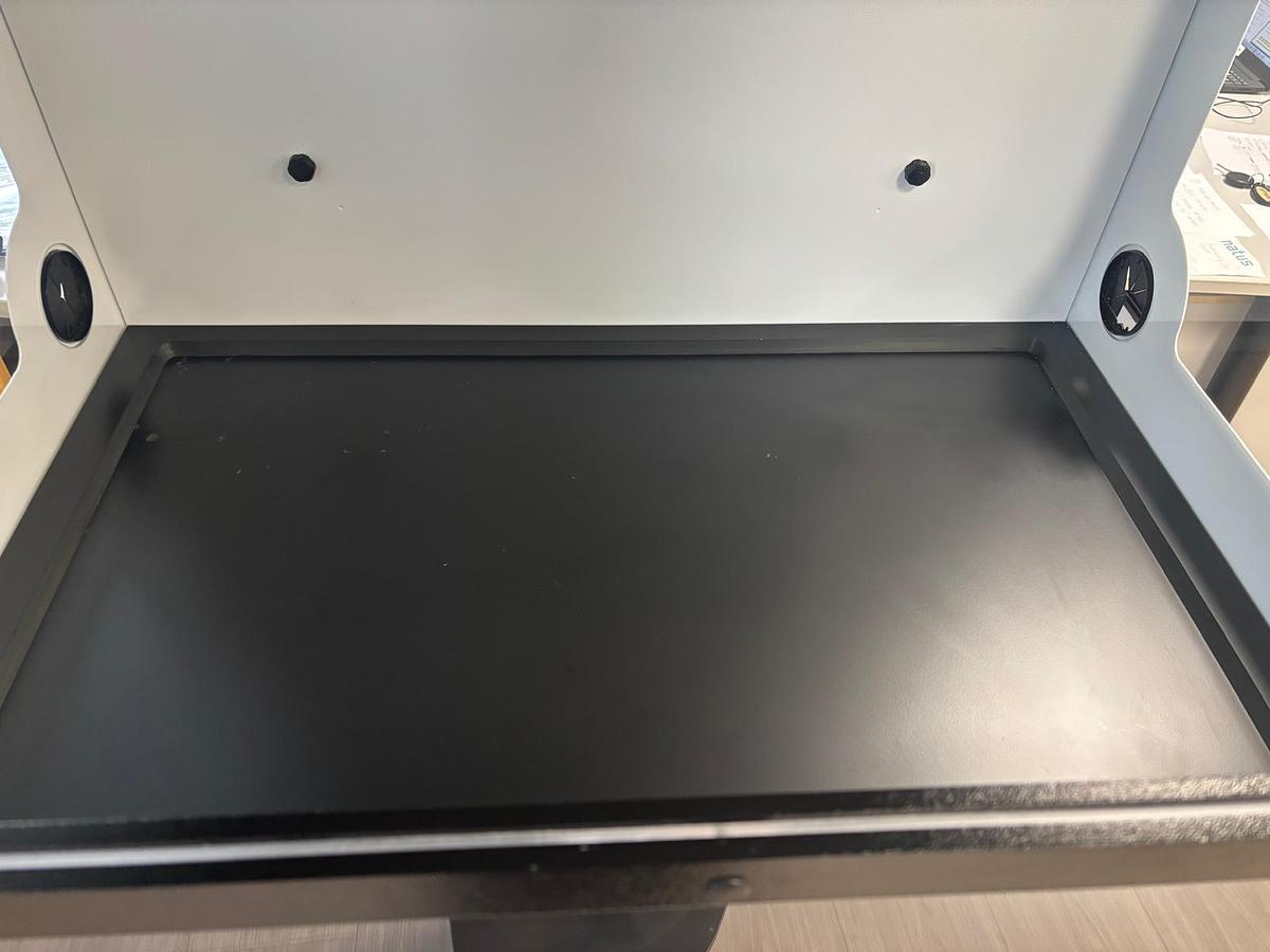 Used 2023 Erlab Captair 392 Smart Filtration Fume Hood