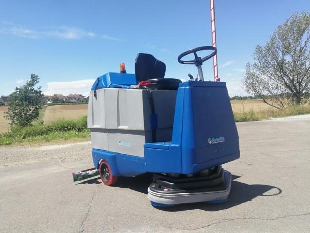 Gebraucht 2023 GLÄTTERSCHUIDERREINIGER I38 JAHR 2023