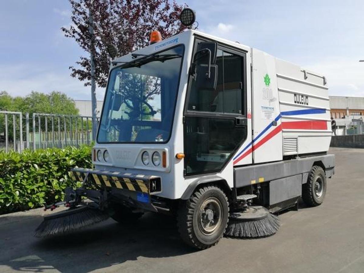 Refurbished DULEVO 200 QUATTRO STREET SWEEPER RECONDITIONED