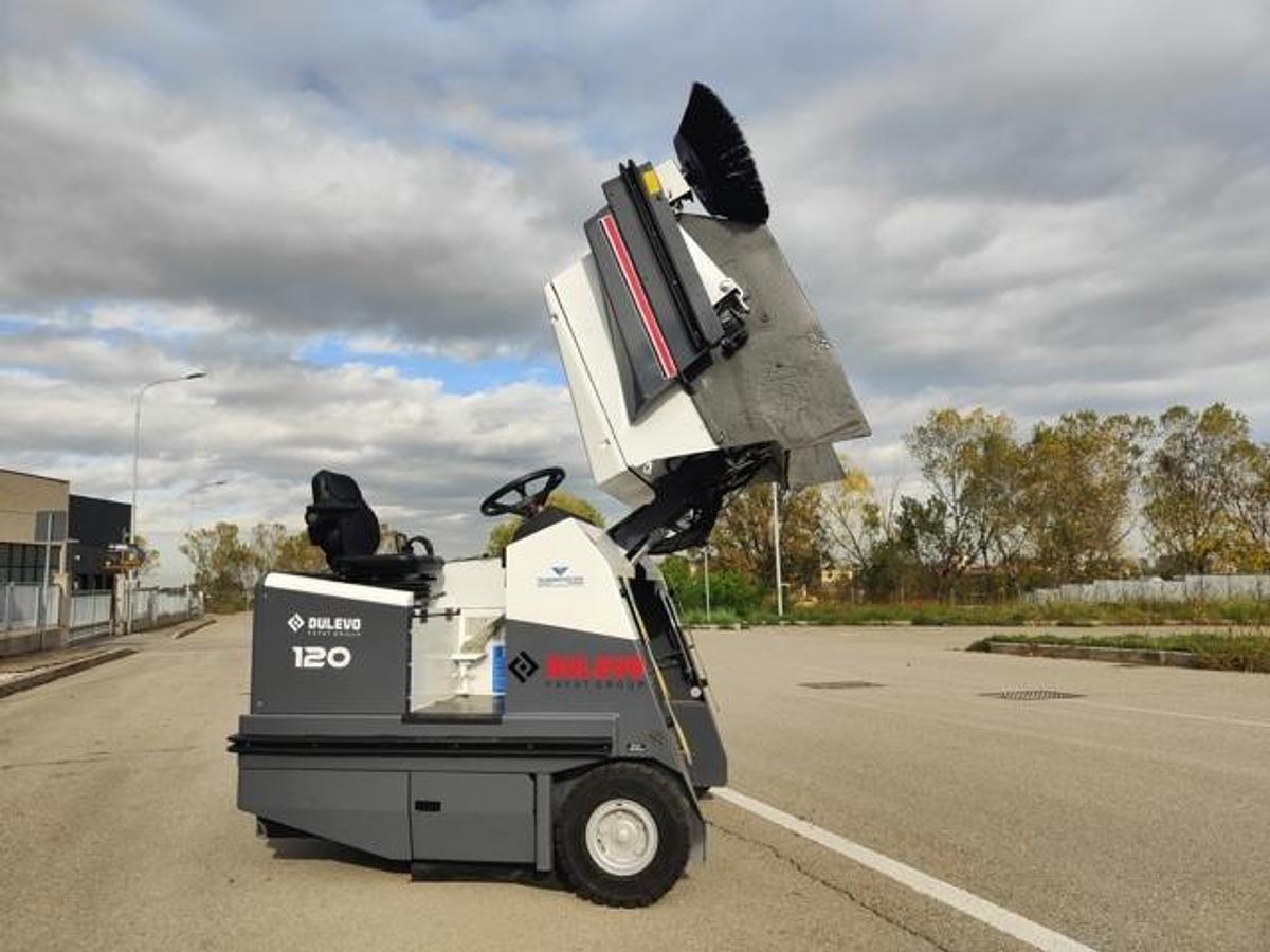 Used INDUSTRIAL FLOOR SCRUBBER DULEVO 120 EH ELECTRIC