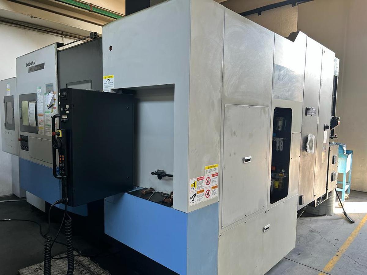 Usado CENTRO VERTICAL DOOSAN Mod. VC 630/5AX
