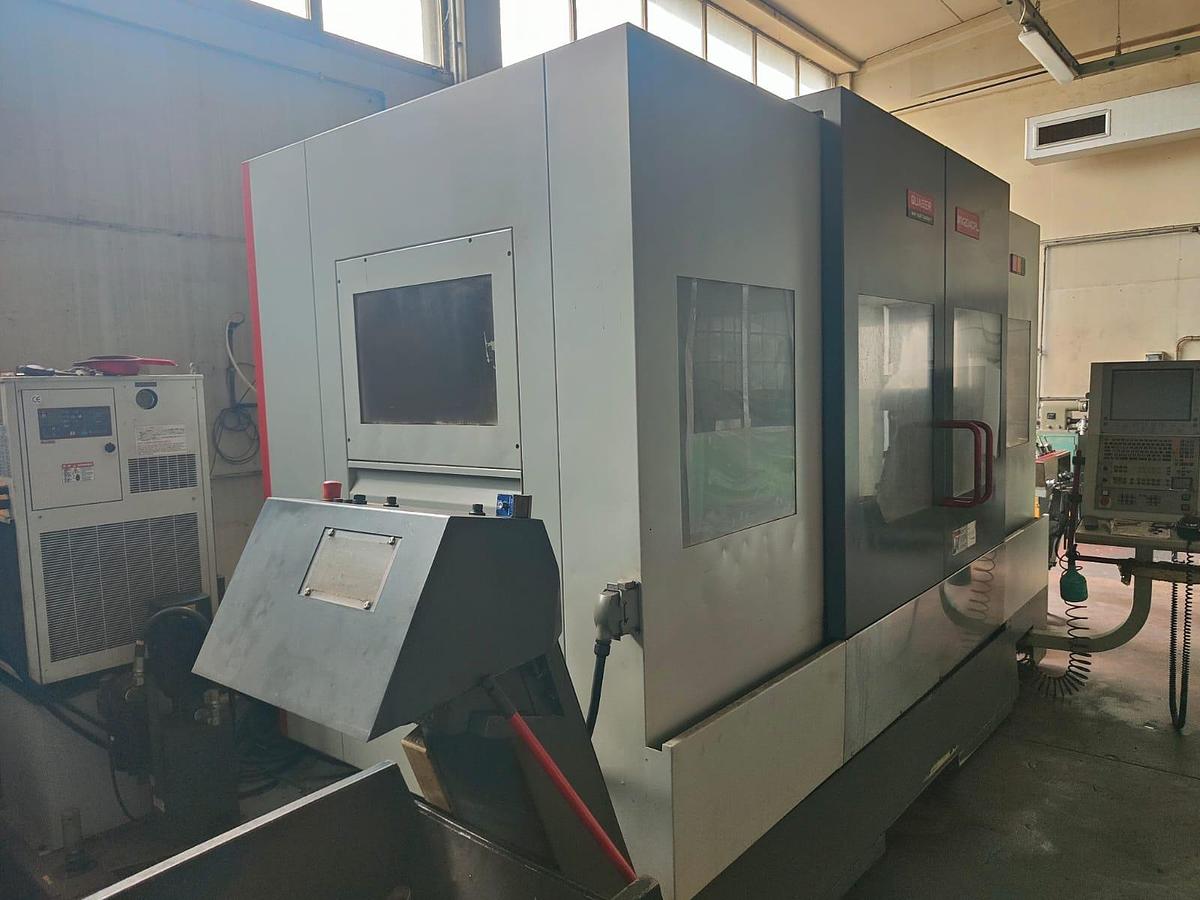 D'occasion CENTRE D'USINAGE QUASER 2008 mod.MV 204 CPL/12