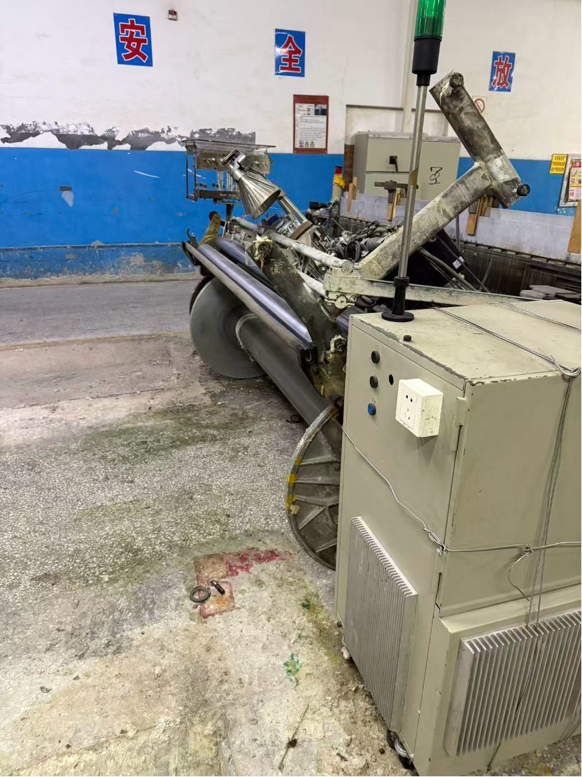 Used PICANOL  OMNI plus-X  220 jet looms