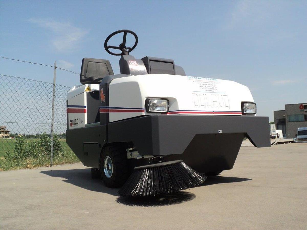 Used INDUSTRIAL STREET SWEEPER DULEVO 90 EH