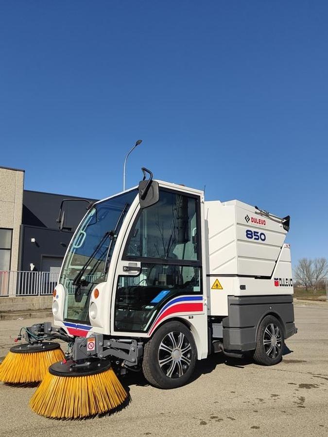 Refurbished A RECONDITIONED ROAD SWEEPING MACHINE ASPIRATOR