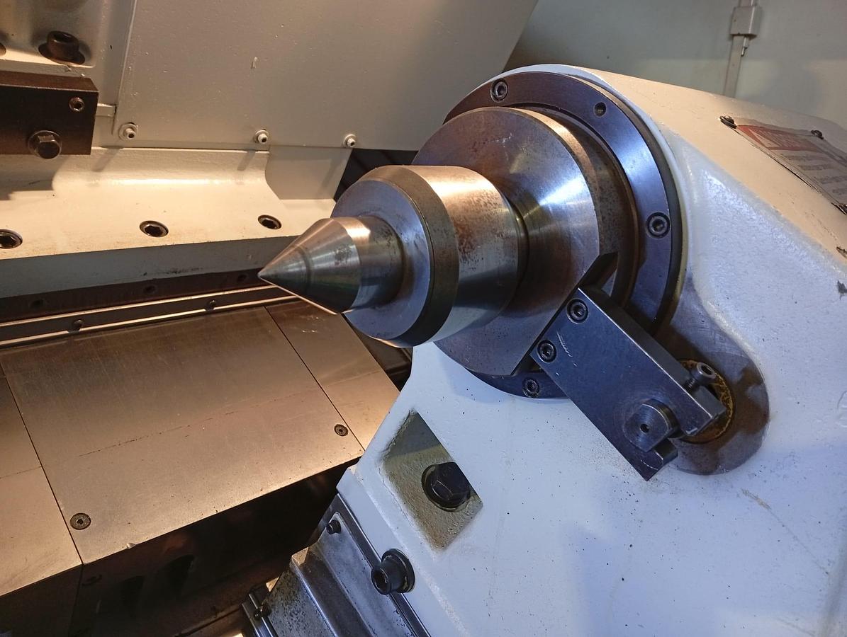 Used 2005 DOOSAN lathe mod.S670LM