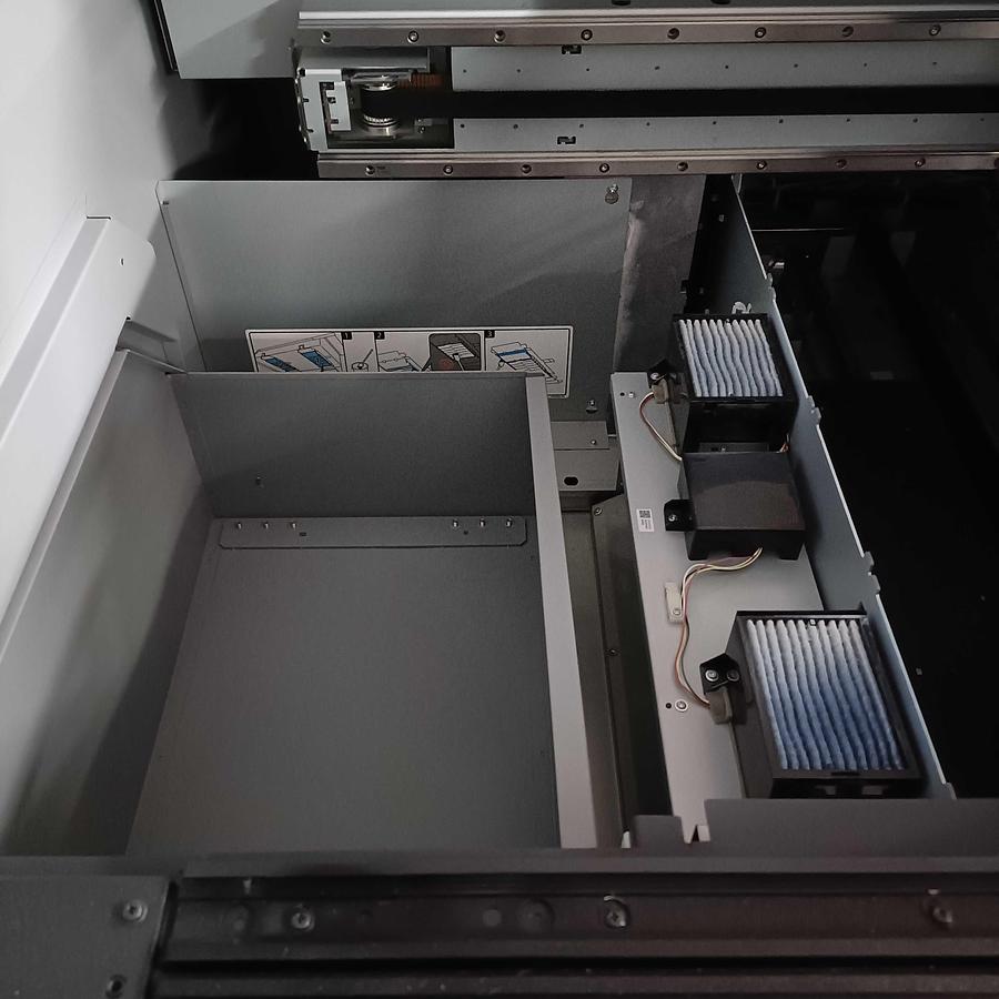 Used Epson SureColor SC-F3000 DTG Printer – Direct-to-Garment Textile Printing Machine