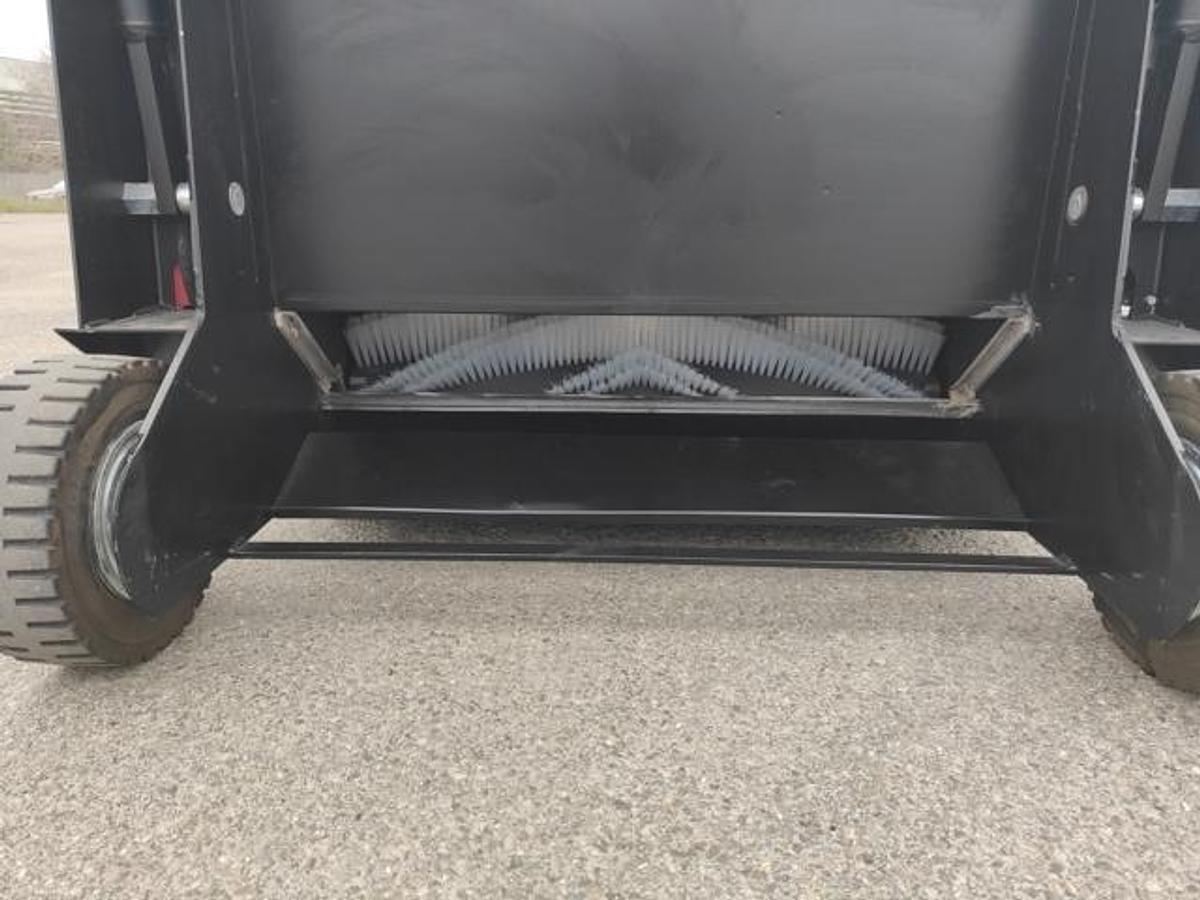 Refurbished REVISED RCm NOVE E TOP sweeper