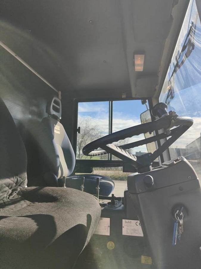 Refurbished REVIVED ROAD SWEEPER DULEVO 5000