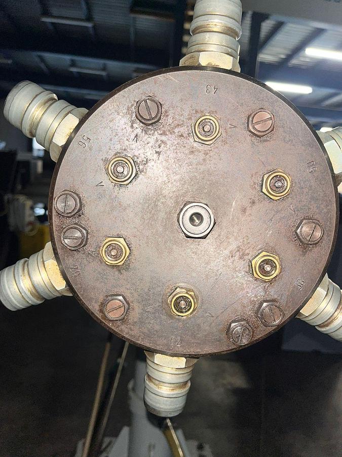 Usato CARICATORE DI BARRE ASMUT AB