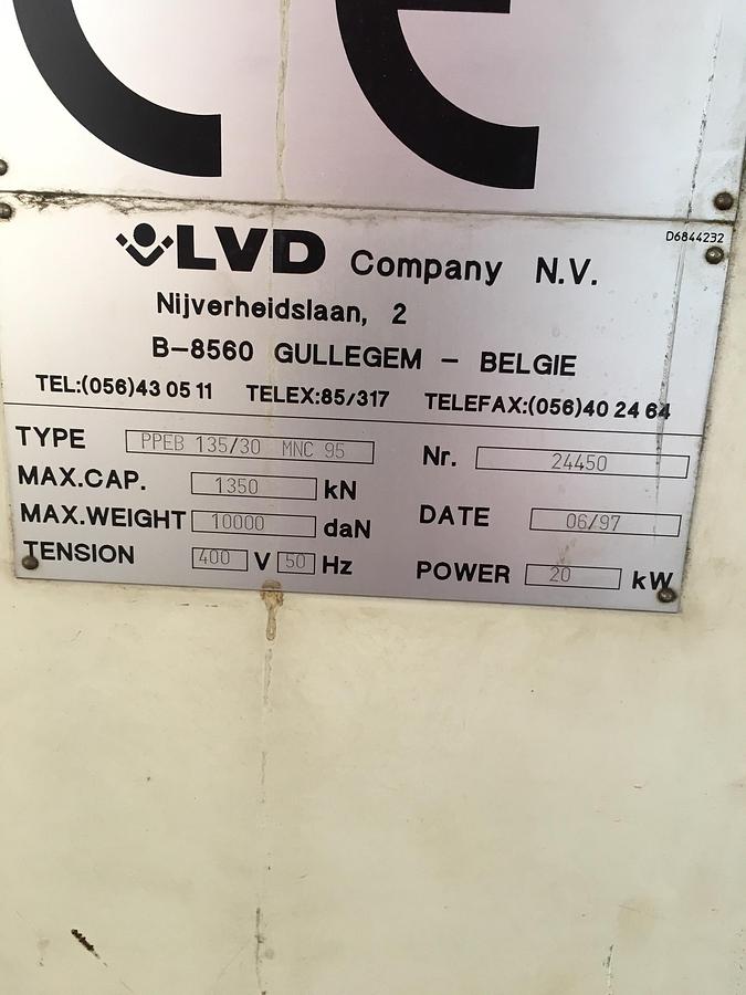 Used HYDRAULIC PRESS BRAKE BRAND LVD MOD. PPEB 135\30