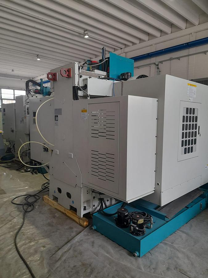 D'occasion 2008 CENTRE D'USINAGE VERTICAL KENT MOD. KMV 11 EL