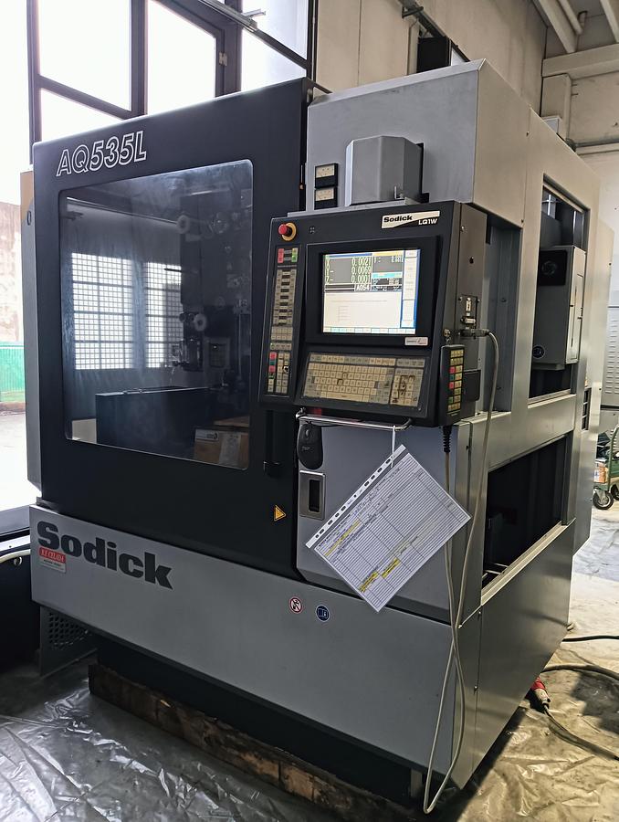 Machine à fil-électrode SODICK 2004 mod.AQ535L