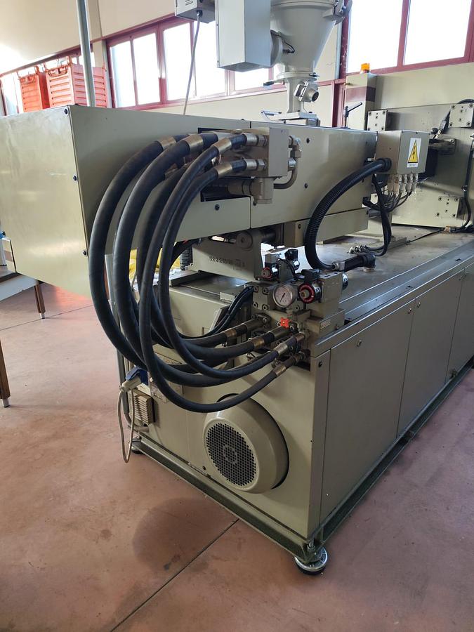 Used 1997 NEGRI BOSSI INJECTION PRESS NB150
