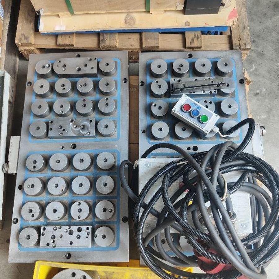 Used N.02 MAGNETIC TABLES