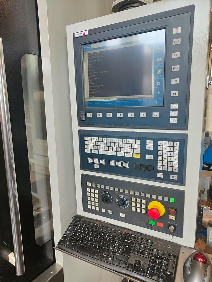 D'occasion Centre d'usinage vertical Microcut VMC-1600 F (2017)