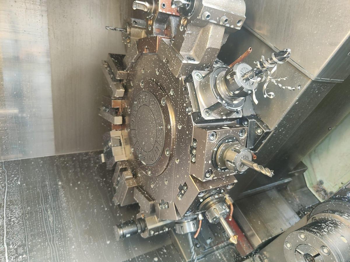 Used 2006 BIGLIA B301YS LATHE WITH LOADER