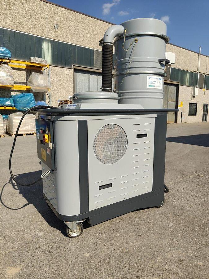 Usado ASPIRADOR INDUSTRIAL REVISADO NILFISK CFM IV 055 L