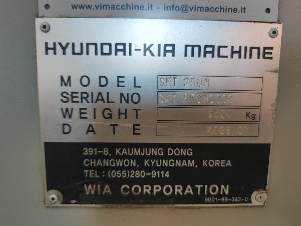 Used 2006 HYUNDAI lathe mod.SKT250M