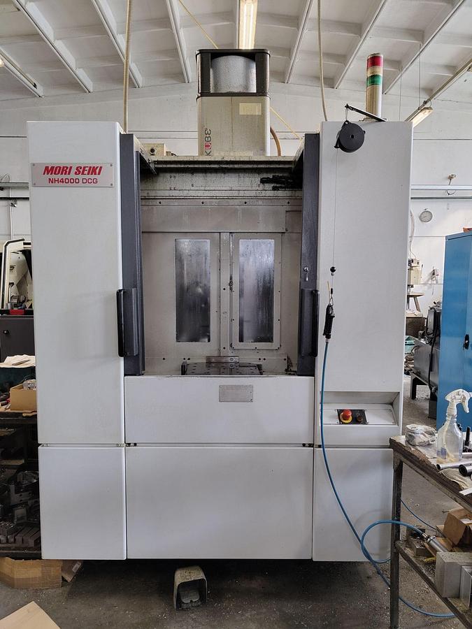 Used 2010 Mori Seiki NH4000 DCG Horizontal Machining Center with Pallet Changer