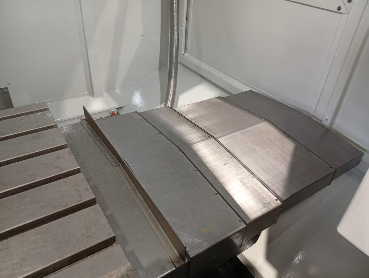 D'occasion CENTRE D'USINAGE PREMIER MOD. MCV1100 (2008)