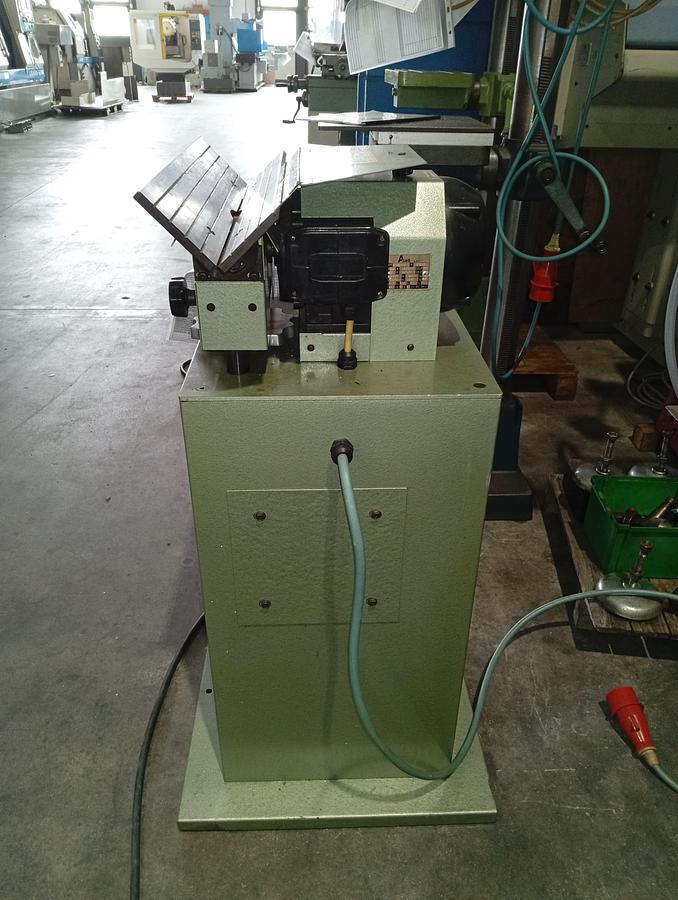 Used 1996 VINEGAR CHAMFERING MACHINE