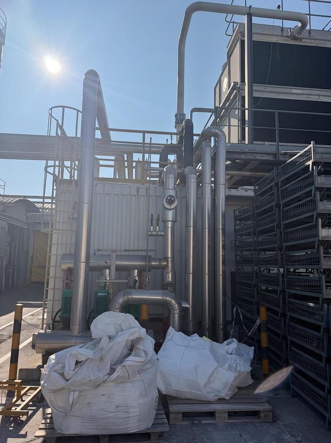 Used 2011 Jenbacher JGS 420 GS-N.L Containerized Gas Trigeneration Plant 1.413 kWe / ECO14