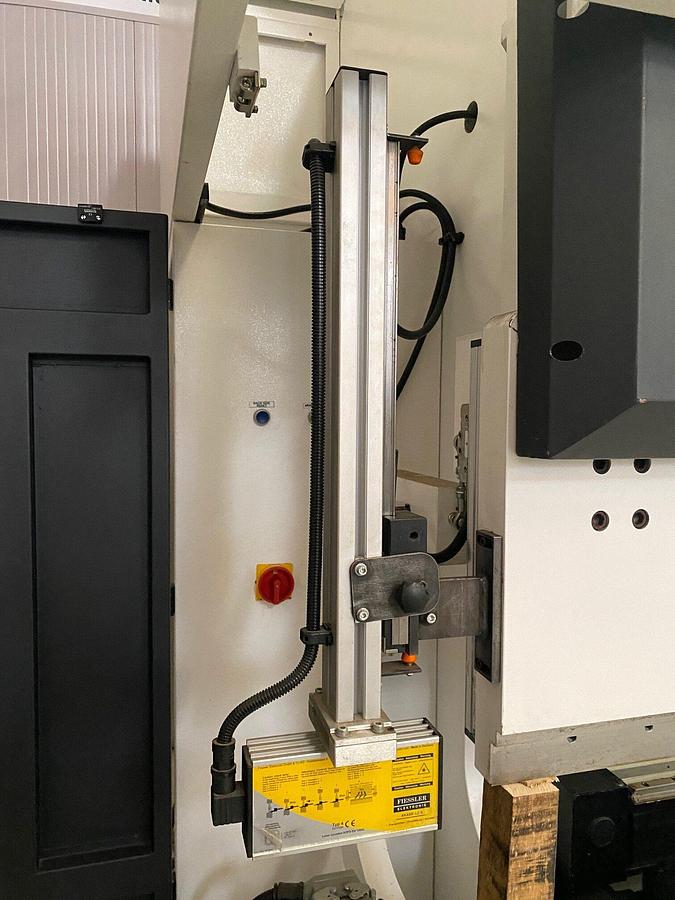 Used MARLA HYDRAULIC PRESS BRAKE MOD.MR-V30-135