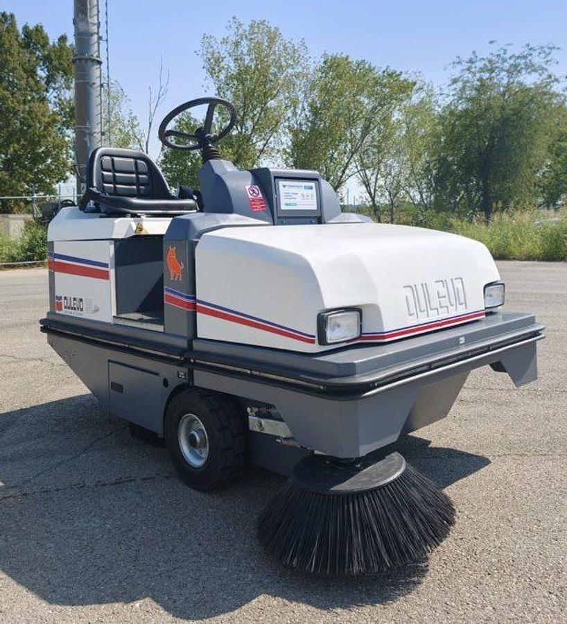 Refurbished REFURBISHED INDUSTRIAL SWEEPER DULEVO 90 DK