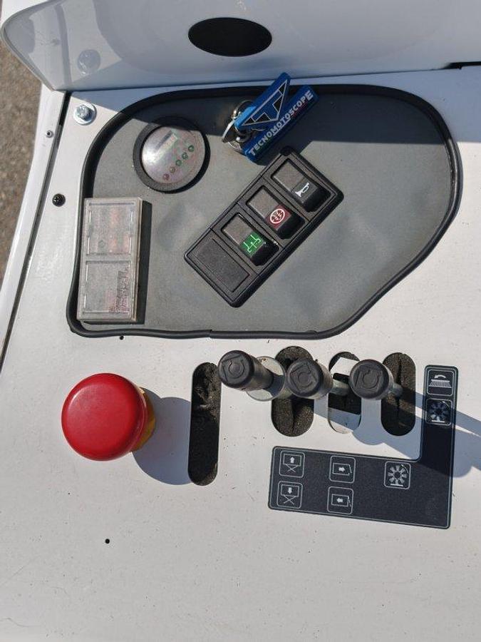 Refurbished 2022 REVISIONED INDUSTRIAL SWEEPER DULEVO 1300 EH NEXYS