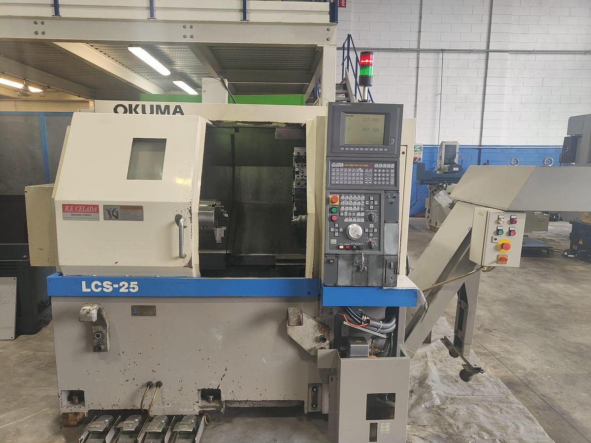 Tour OKUMA modèle LCS-25 de 1995