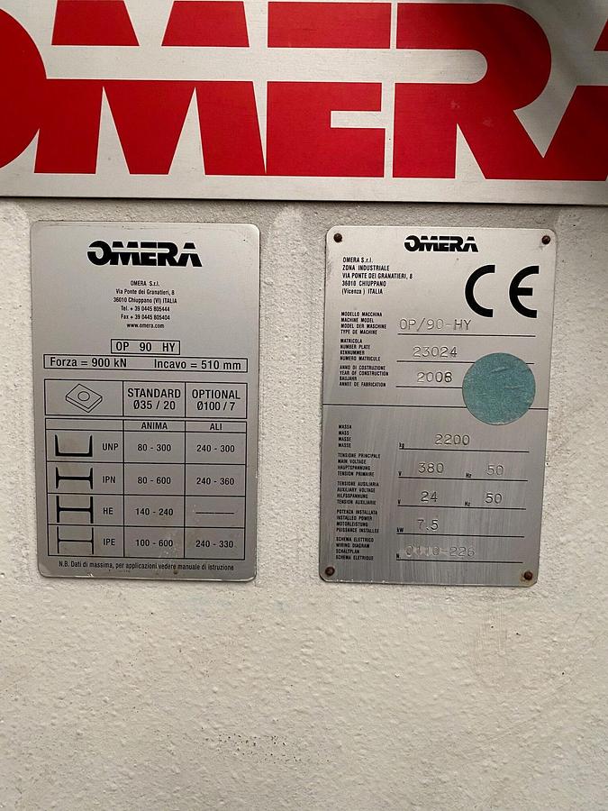 Used HYDRAULIC PUNCHING MACHINE BRAND OMERA MOD. OP 90 HY
