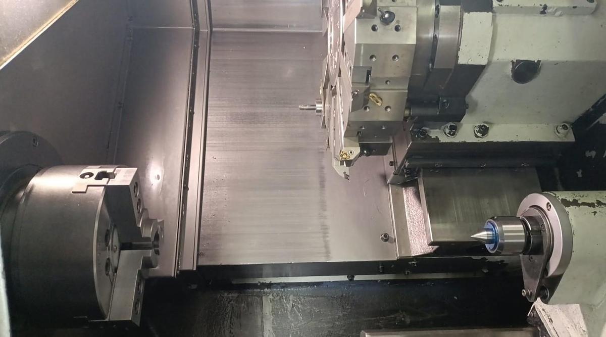 Used 2001 HWACHEON lathe mod.HI-TECH 200 A