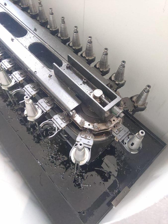 Usado CENTRO VERTICAL DOOSAN MOD. VC 630/5AX