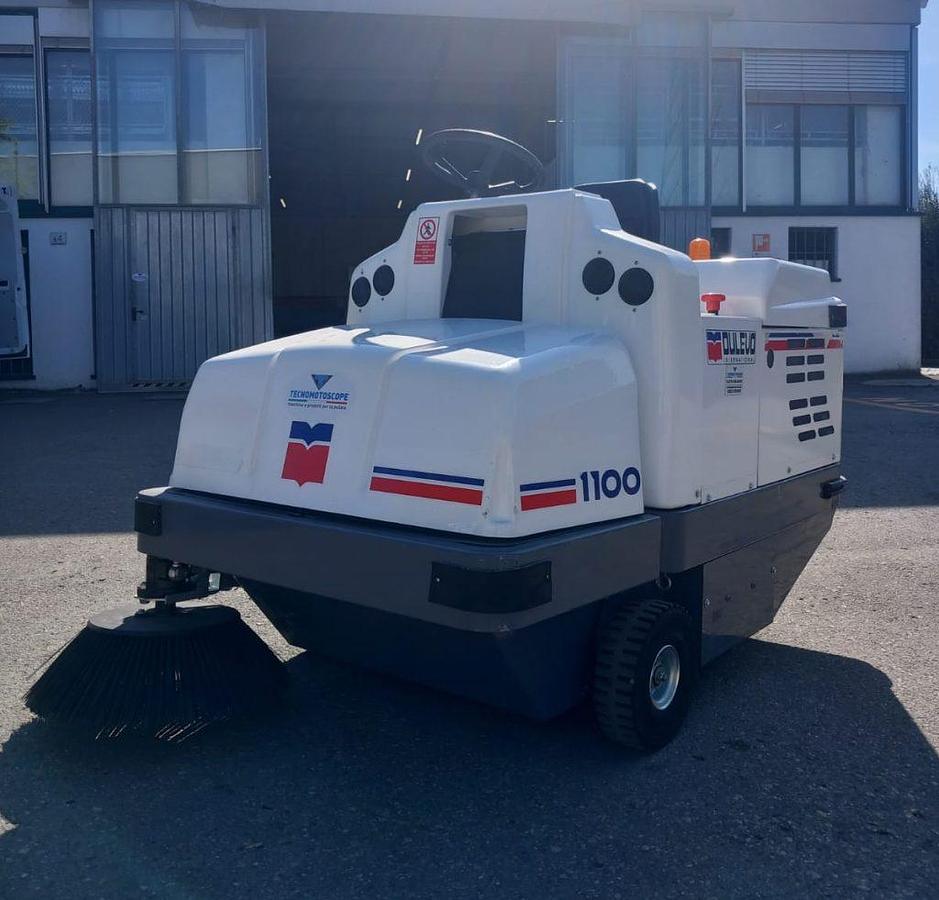 Used 2020 INDUSTRIAL FLOOR SCRUBBER DULEVO 1100 EH