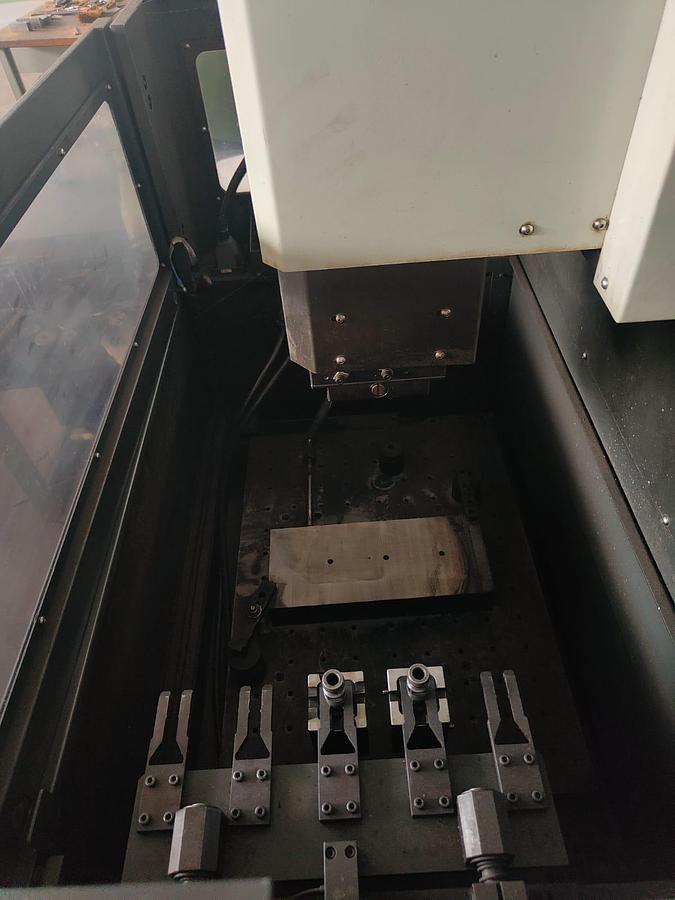 D'occasion MACHINE D'ÉLECTRO-ÉROSION PAR ENFONÇAGE ONA 2017 mod.NX3F