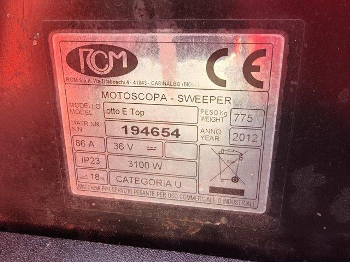 Refurbished REMANUFACTURED INDUSTRIAL SWEEPER RCM e TOP 36V