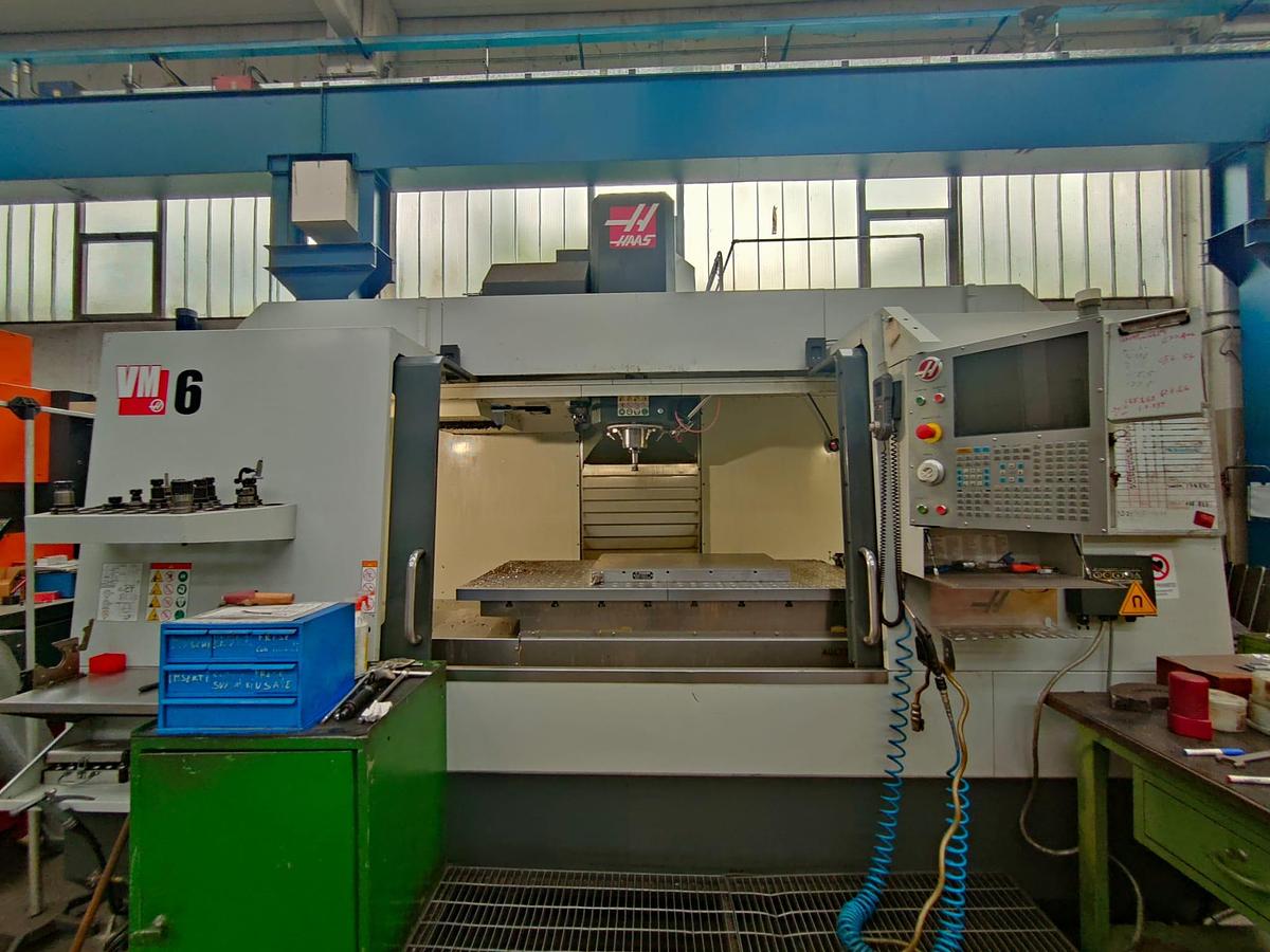 D'occasion Centre d'usinage HAAS VM6 2018
