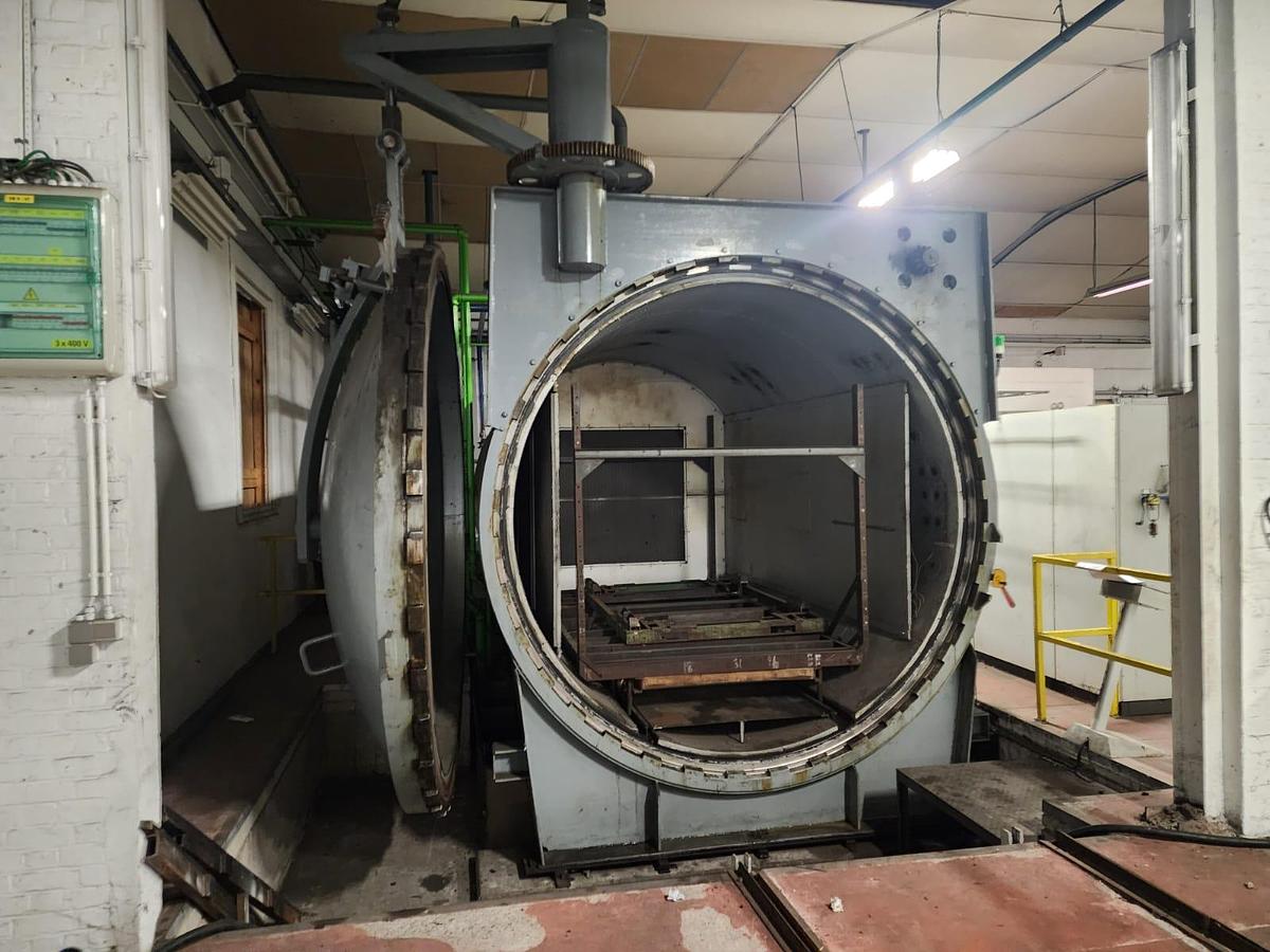 Used 2006 SCHOLZ 2600/6000 Glass Autoclave