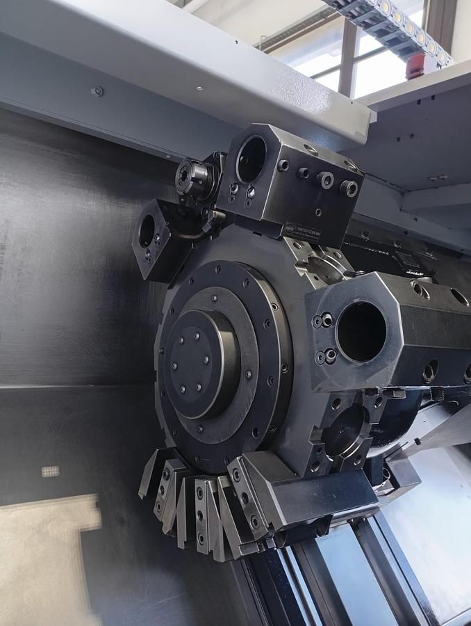 Used 2016 TURNING LATHE SAMSUNG SMEC model SL 2500BM