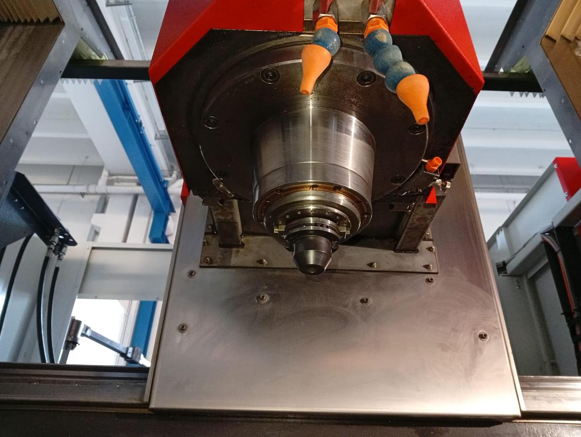 D'occasion Centre d'usinage EMCO EMCOMILL 1200